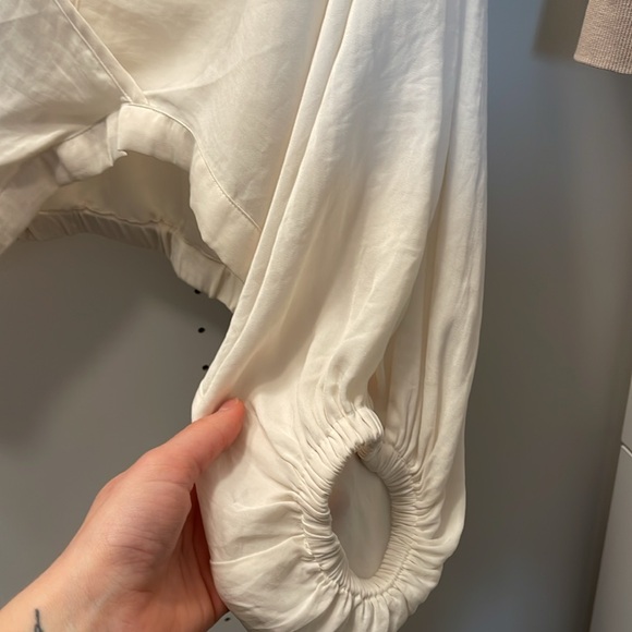 Urban Outfitters Cropped Top - Picture 3 of 4